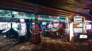 qq99 Live Casino Baccarat Real Dealer ဖြင့် MMK ကစားနေသောမြင်ကွင်း